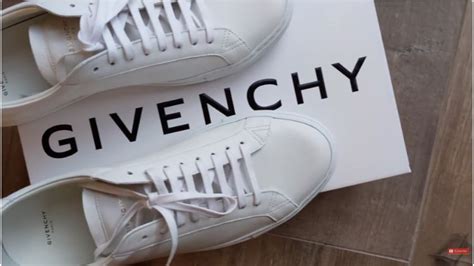 how does givenchy fit